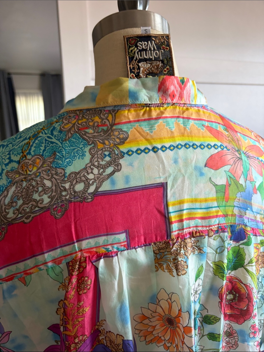 Multicolor Floral Short-Sleeve Button-Up Shirt - Picture 2 of 2